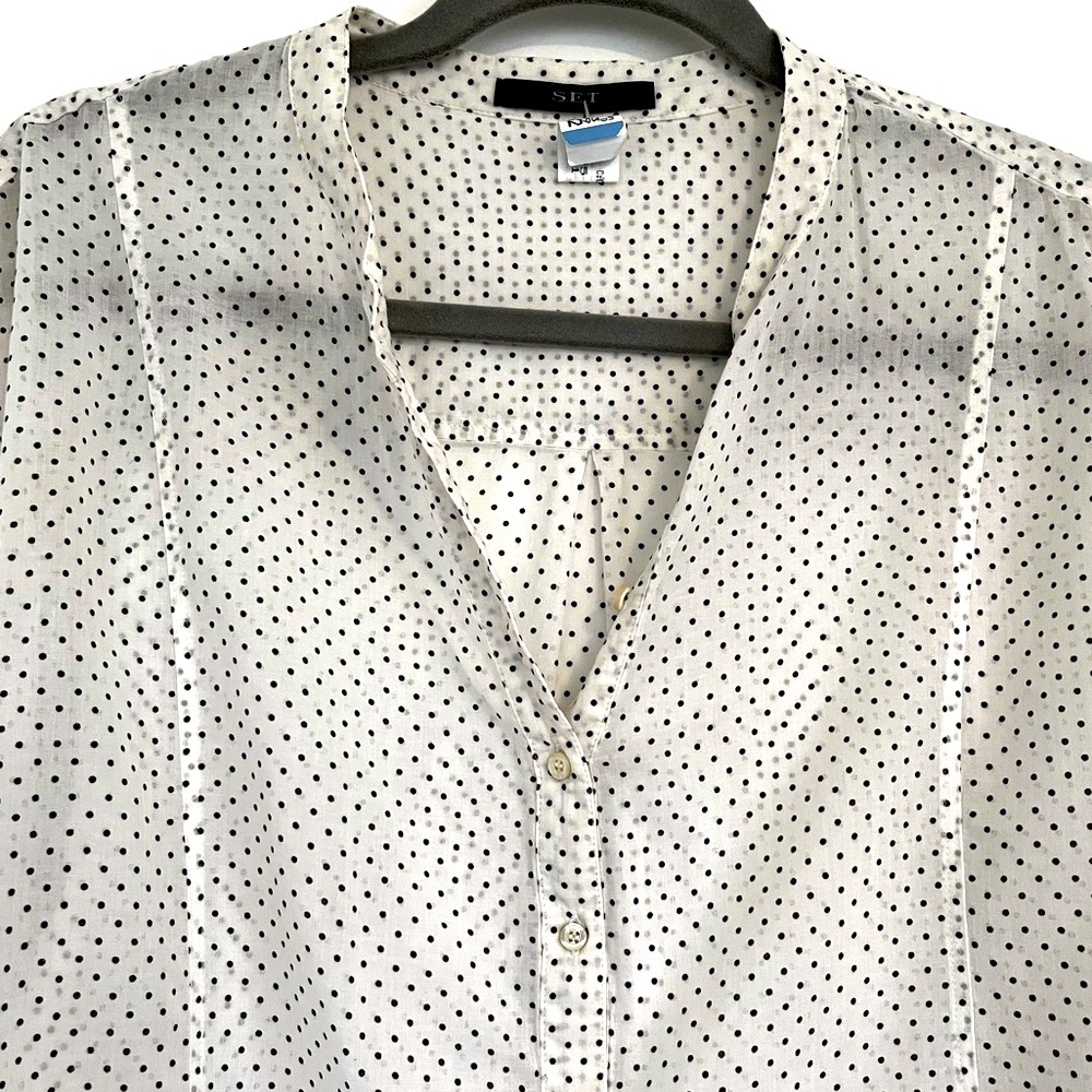 100% Cotton popover blouse in polka dot print — Size 6
